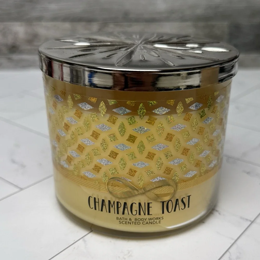 Bath Body Works Champagne Toast 3-Wick Candle 14.5 oz Unburned Glitter Lid